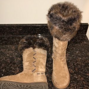 Worn once beautiful cozy comfortable Ugg Boots